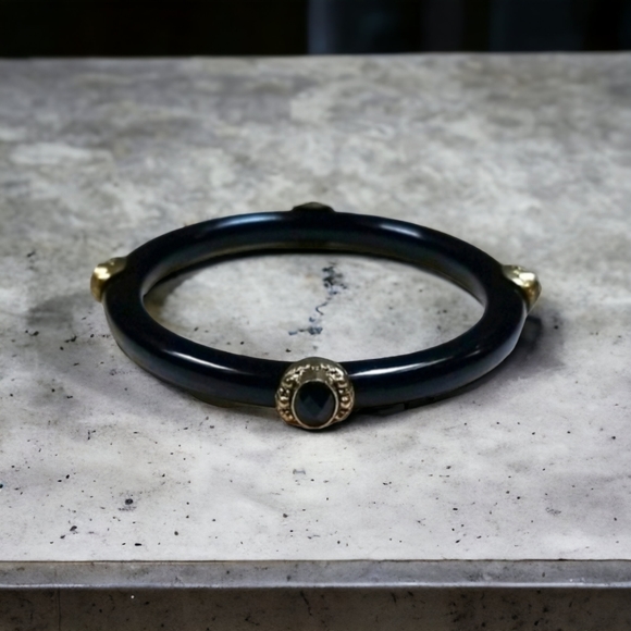 Vintage Black Lucite Crystal Bangle Bracelet - Picture 12 of 12